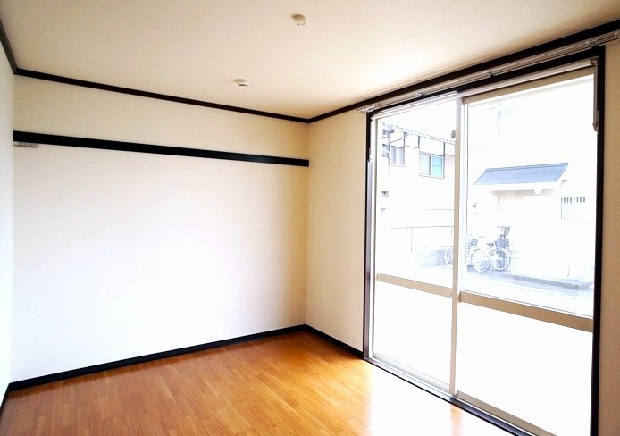 居室・リビング　前回募集時の写真（参考写真）です（現況優先）