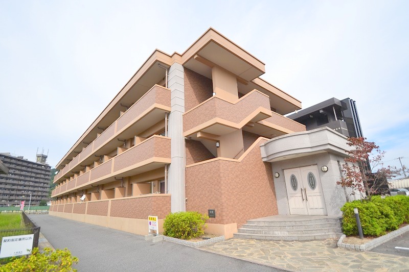 建物外観　お問合せはシティホーム海田センター　082-821-2227