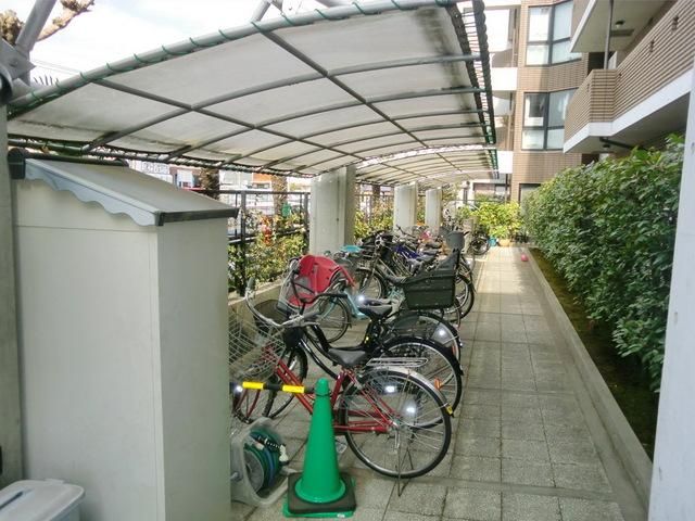 その他　★屋根付駐輪場スペースです★