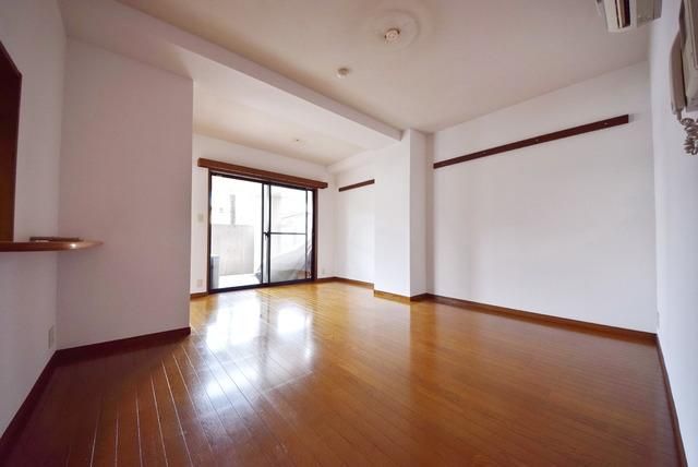 居室・リビング　★開放感のある14帖のLDKです★