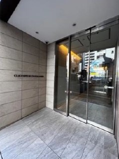 エントランス　建物の内部です