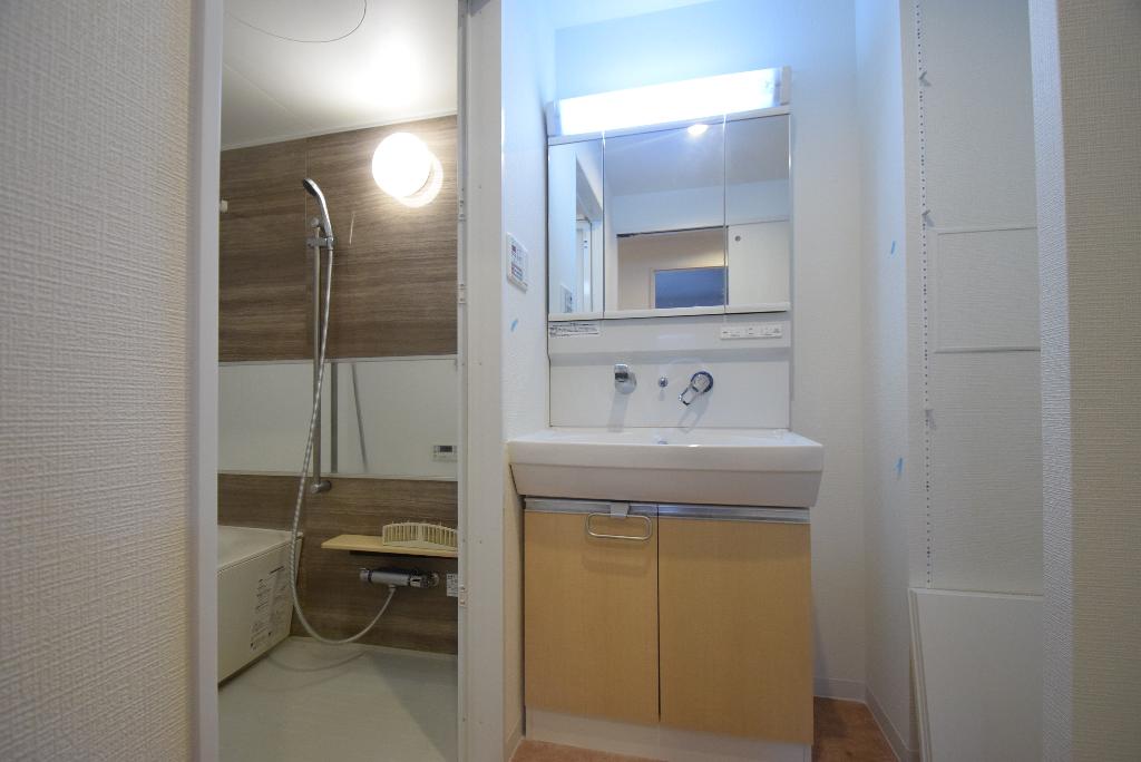 洗面設備　洗髪洗面化粧台