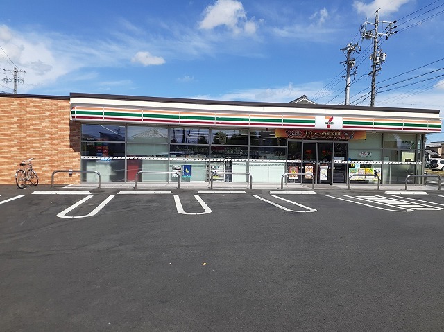 コンビニ　セブンイレブン　浜北小松店（コンビニ）まで550m