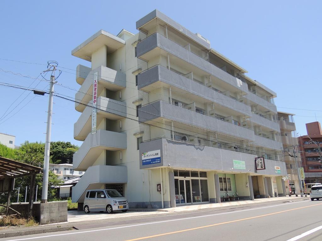 建物外観　鉄筋コンクリート5階建てのマンションです。