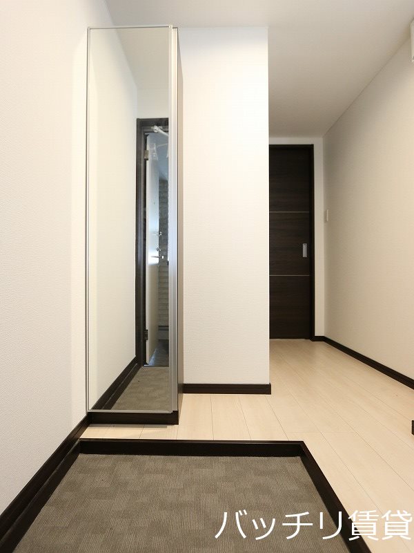 玄関　別号室の画像。現況を優先します。