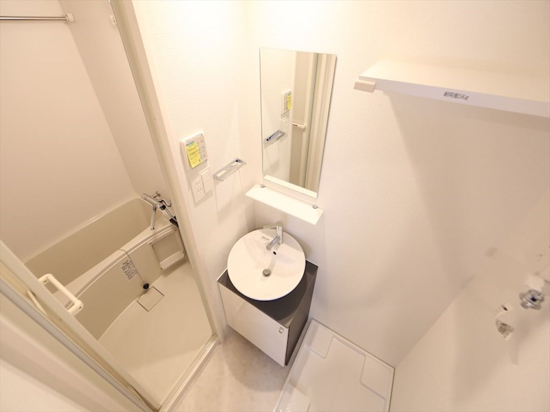 洗面設備　脱衣所　独立洗面台　収納スペース有