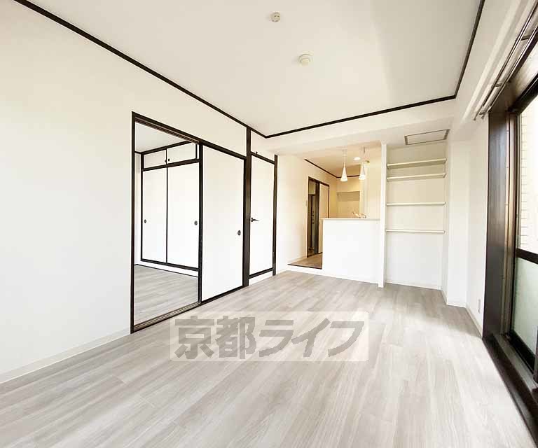 居室・リビング　開放感のあるお部屋です