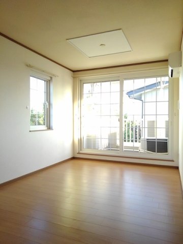 居室・リビング　ゆったりとした居間です