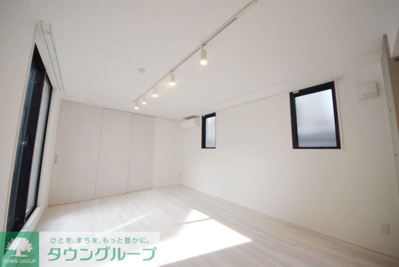 居室・リビング　★お部屋探しはタウンハウジング千歳烏山店へ★