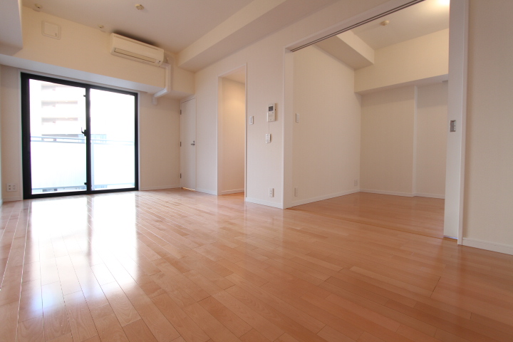 居室・リビング　色が異なる場合がございますので、現地にて確認下さい。※参考写