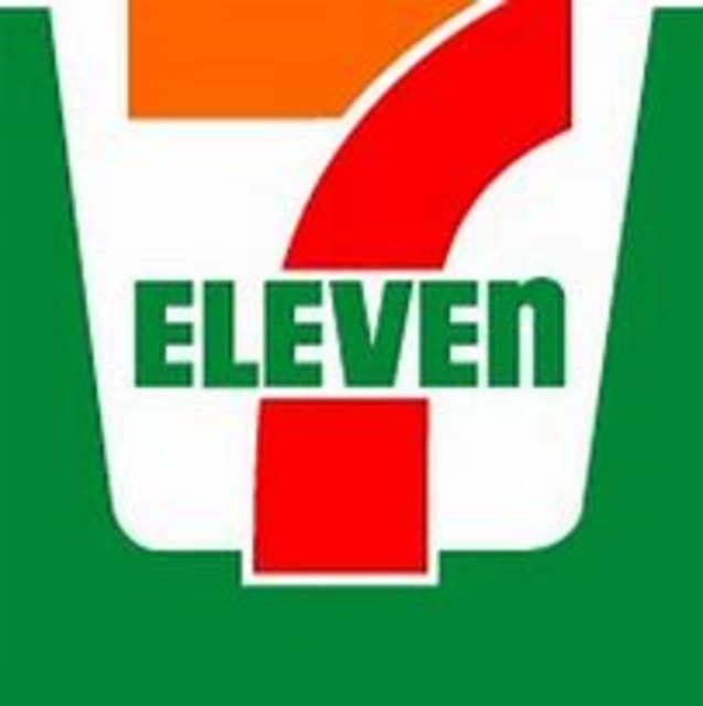 コンビニ　セブンイレブン荒川南千住３丁目店（コンビニ）まで689m