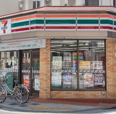 コンビニ　セブンイレブン江戸川東小岩6丁目店（コンビニ）まで120m
