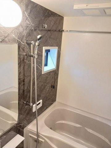 バス・シャワールーム　お風呂で日々の疲れを落としましょう