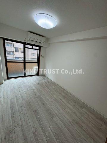 居室・リビング　居間です