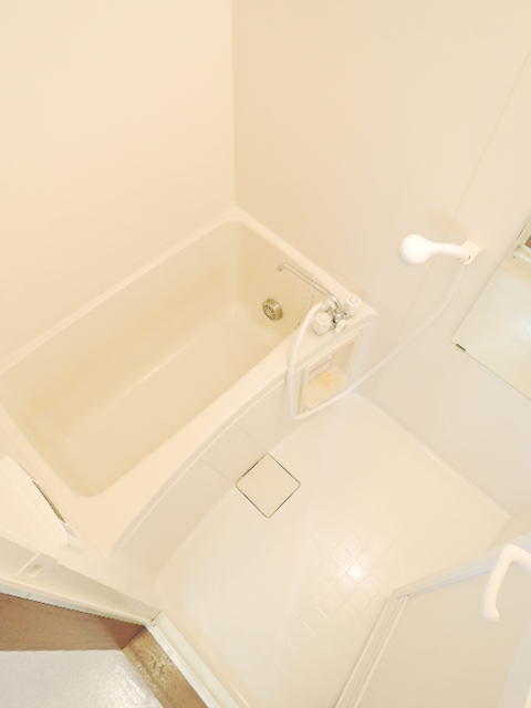 バス・シャワールーム　浴室　追い焚き機能あり