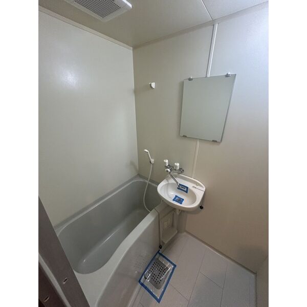 バス・シャワールーム　参考写真。現状優先