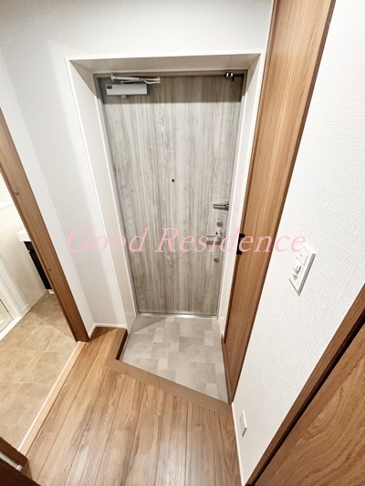 玄関　【女性のお一人暮らしでも安心のセキュリティ♪】