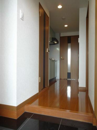 玄関　すっきりとした室内