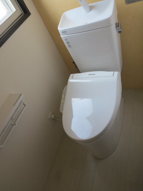 トイレ　同建物・別号室の写真です。