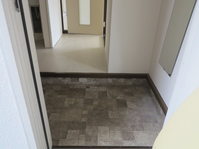 玄関　同建物・別号室の写真です。