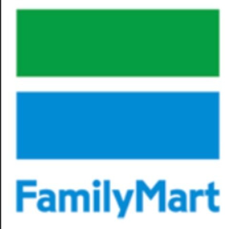 コンビニ　ファミリーマート内久宝寺町四丁目店（コンビニ）まで59m