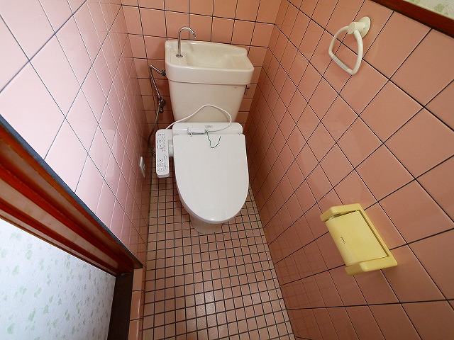 トイレ　落ち着いたトイレです