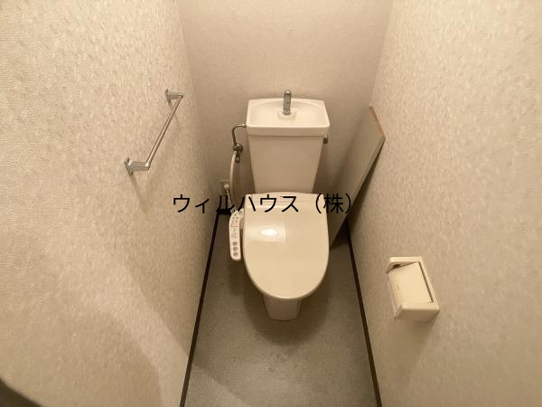トイレ　ウォシュレット付き！