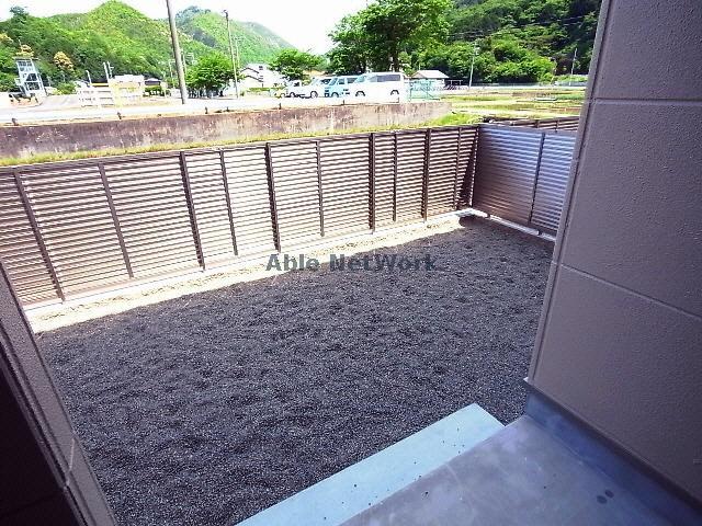 その他設備　専用庭※同型参考写真