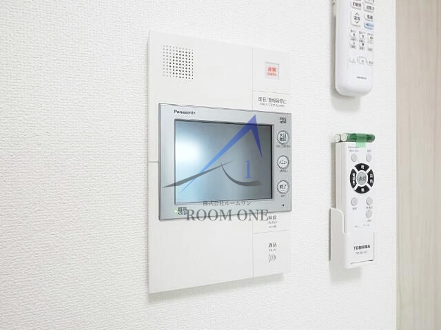 セキュリティ　モニター付きインターホンです。