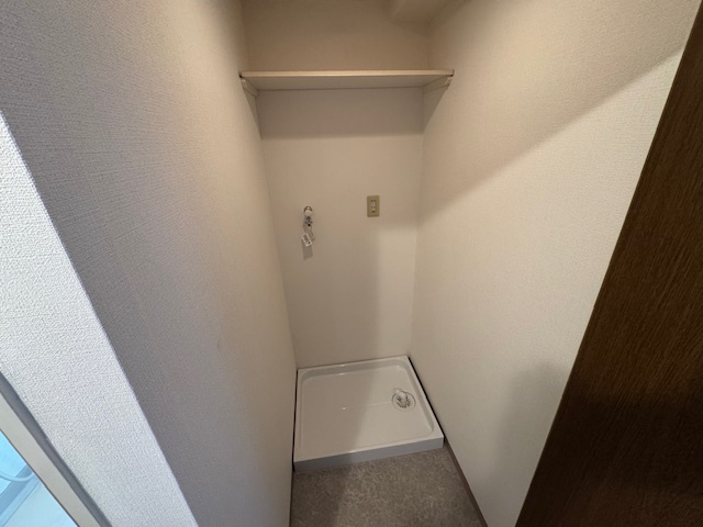 玄関　反転タイプ同モデルの室内写真