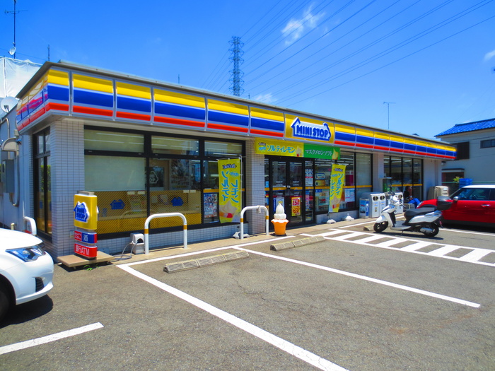 コンビニ　ミニストップ（コンビニ）まで591m