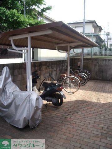 その他共有部分　屋根付き自転車置場です