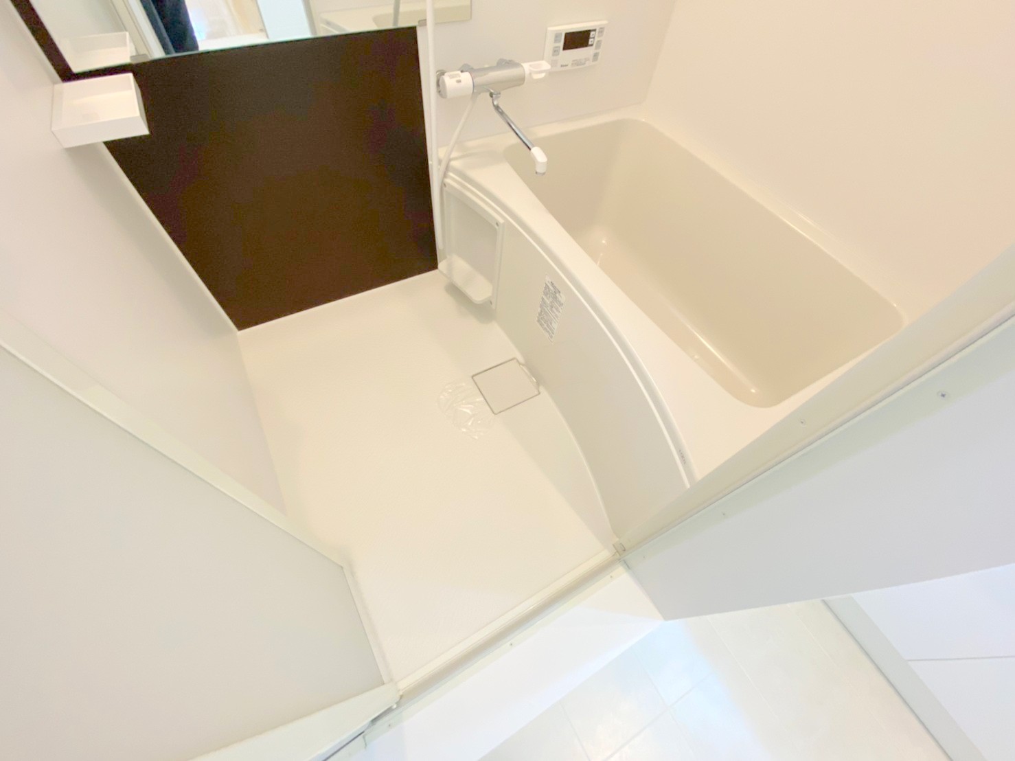 バス・シャワールーム　ゆったりと入るなら、お風呂とトイレとは別々が嬉しいですよね。