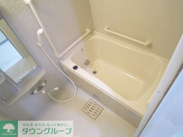 バス・シャワールーム　鏡付きバス