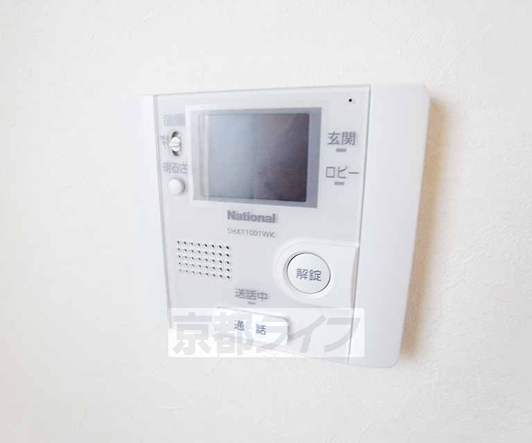 セキュリティ　ＴＶモニターホン、オートロック付きで安心です。
