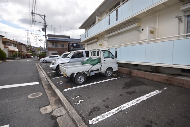 駐車場　駐車場