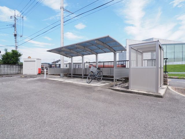 その他共有部分　屋根付き駐輪場