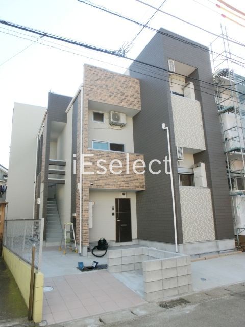建物外観　２０１５年１月築。