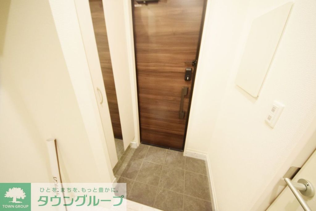 玄関　★お問い合わせはタウンハウジング調布店★