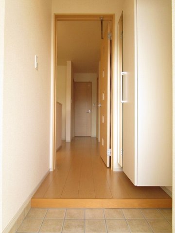 玄関　明るい玄関です