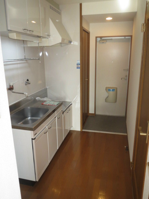 居室・リビング　同物件別部屋写真