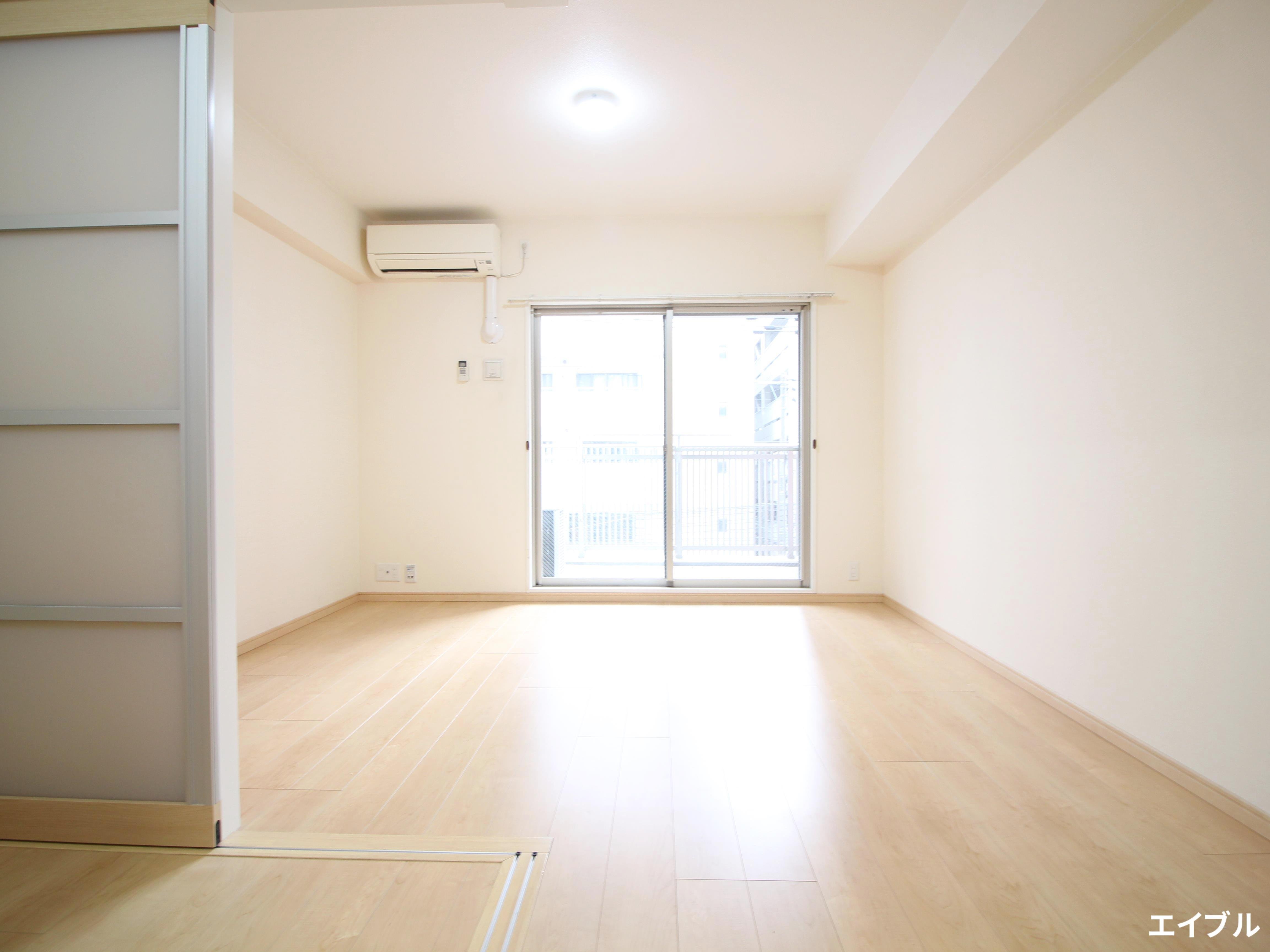 居室・リビング　同じ部屋タイプの別部屋の写真です。現況と異なる場合は現況を優
