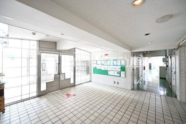 ロビー　建物の内部です