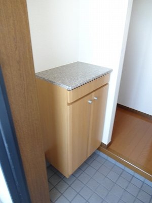 玄関　収納もある玄関です