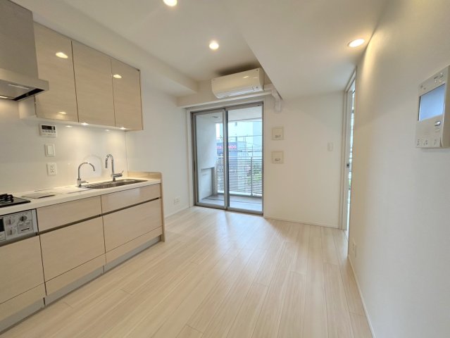 居室・リビング　★明るいフローリングのお部屋です★