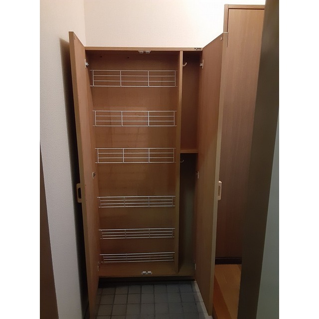 収納　靴箱
