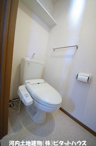 トイレ　類似室内