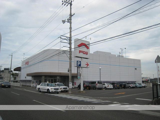 スーパー　フジ今治小泉店（スーパー）まで494m