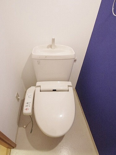 トイレ　類似室内