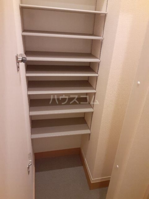 収納